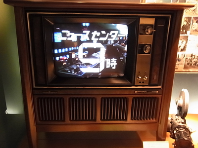 昔のカラーテレビ